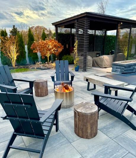 Comment un Architecte de terrasse à Paris conçoit-il une terrasse adaptée à un petit espace urbain ?