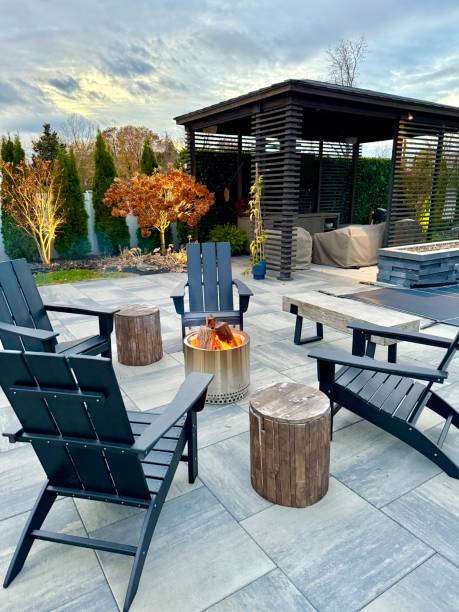 Comment un Architecte de terrasse à Paris conçoit-il une terrasse adaptée à un petit espace urbain ?